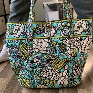 Vera Bradley tote bag